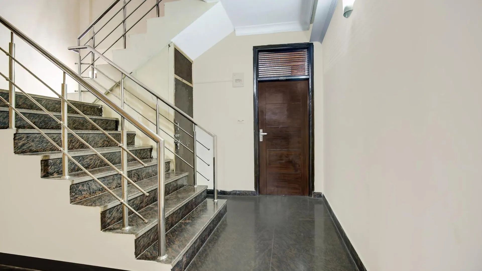 Hotel O Circular Road Shimla 0*,  India